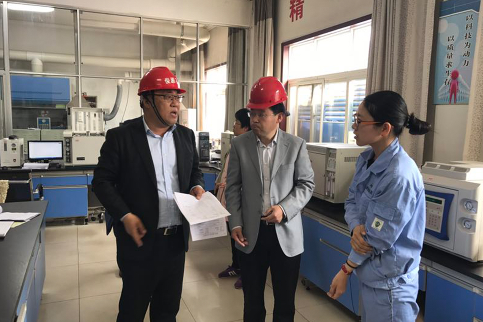 8、農(nóng)高區(qū)管委會(huì)副主任胥華遠(yuǎn)一行到集團(tuán)公司調(diào)研.jpg